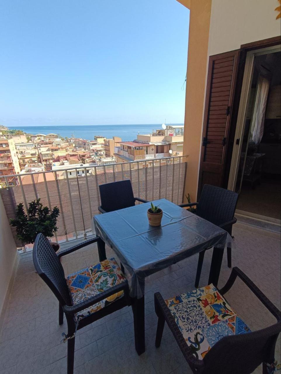 Apartment Rineddahouse Panoramico Vista Mare Con Parcheggio Privato *