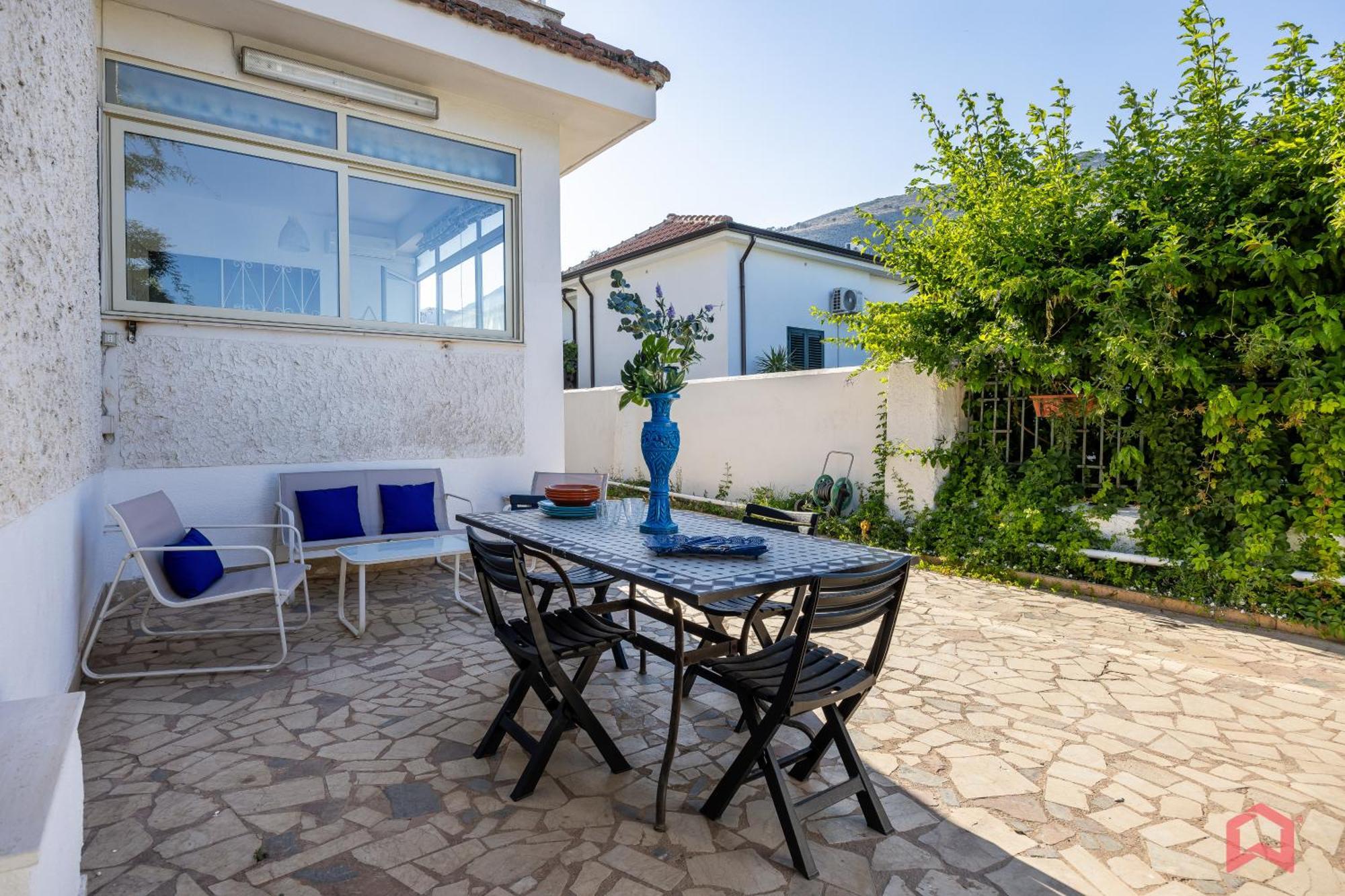 Charming Holiday Few Steps From The Sea