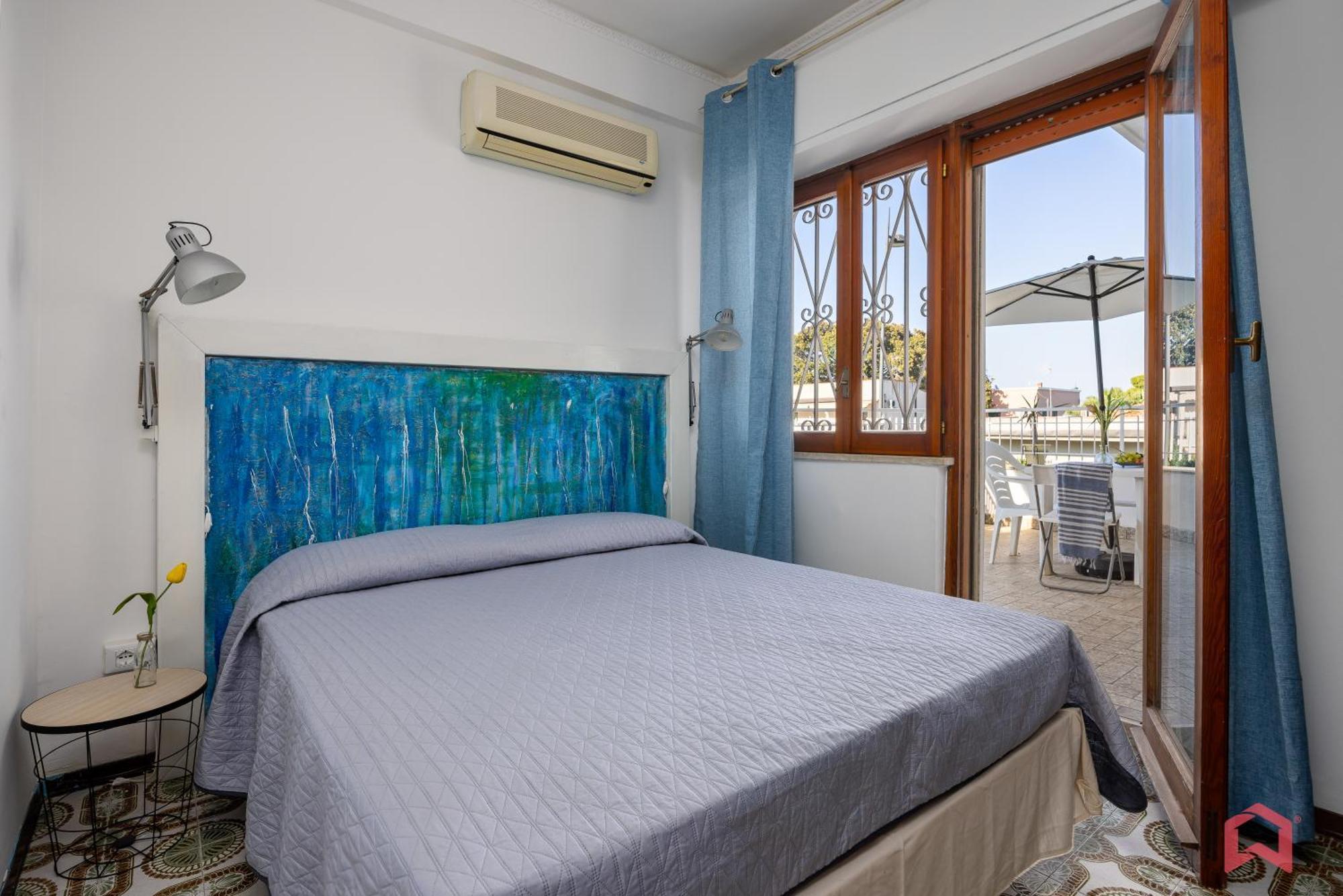 Charming Holiday Few Steps From The Sea Holiday home Palermo