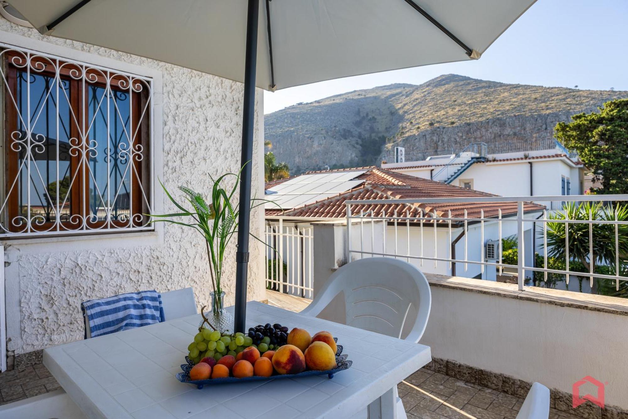 Charming Holiday Few Steps From The Sea Palermo