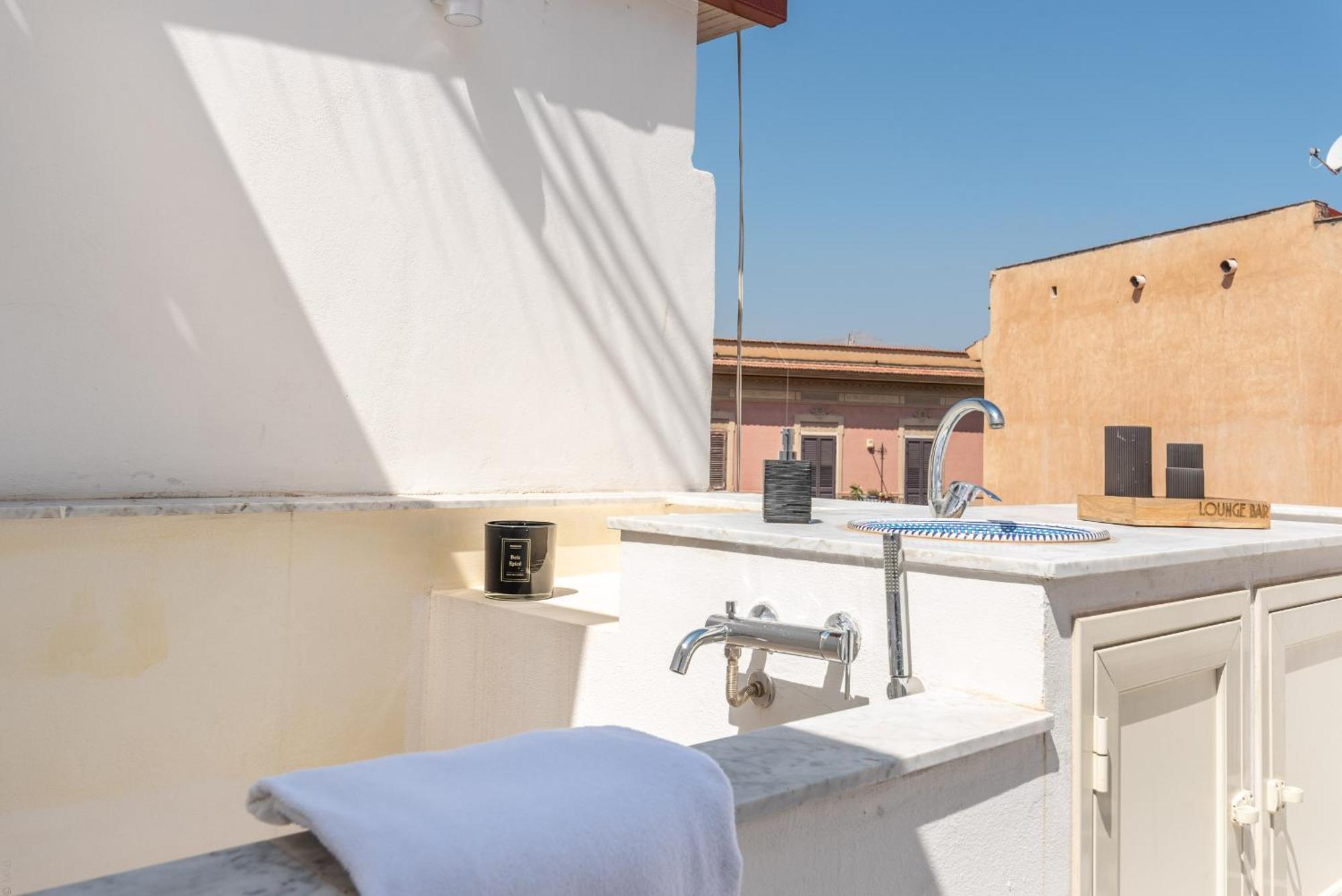 Grey House In Zisa By Wonderful Italy Apartment