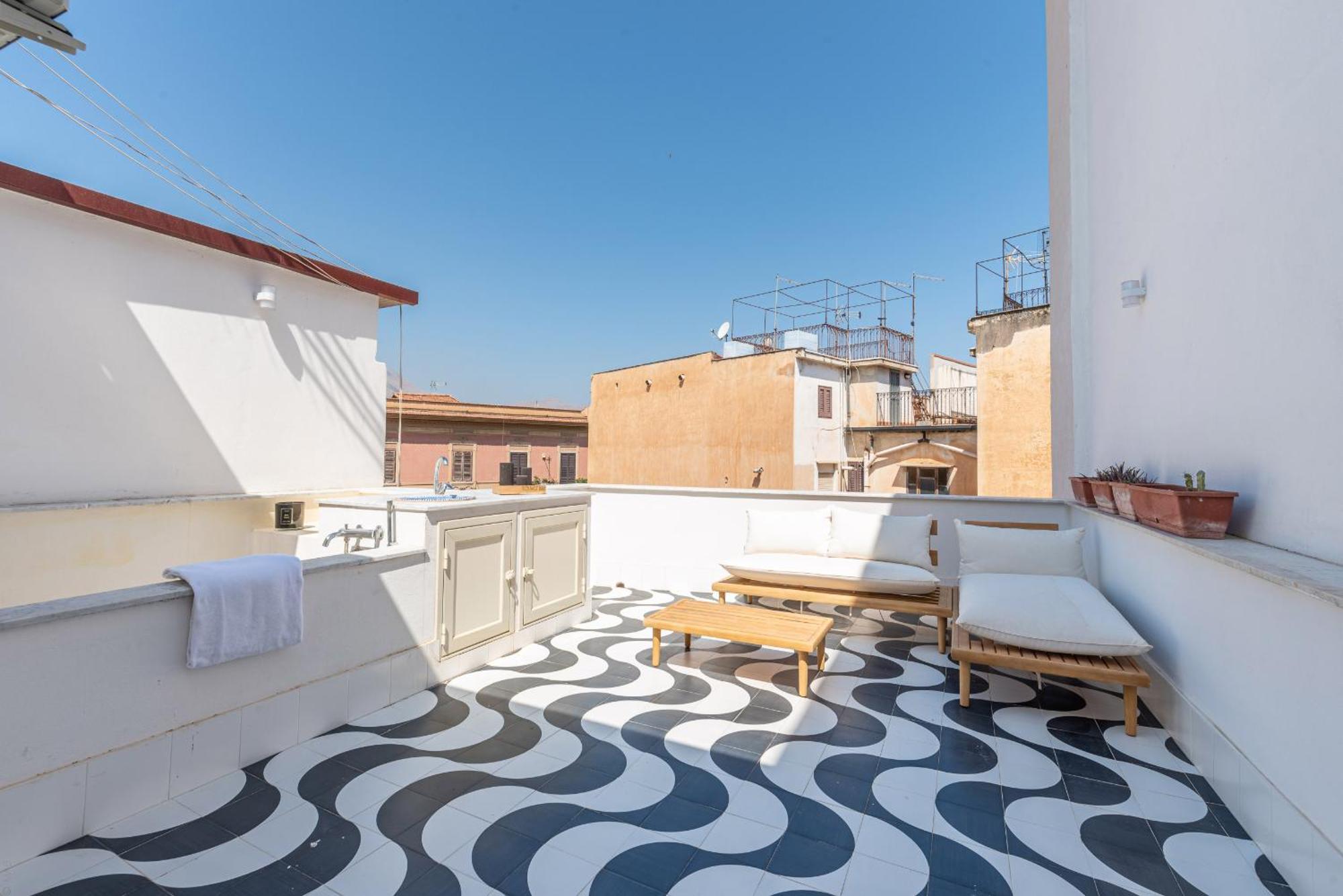 Grey House In Zisa By Wonderful Italy Apartment
