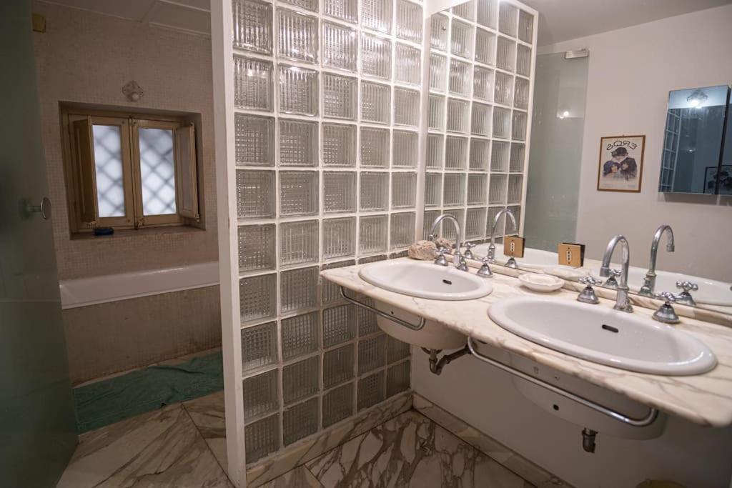 3 Bedrooms Historic Center Apartment