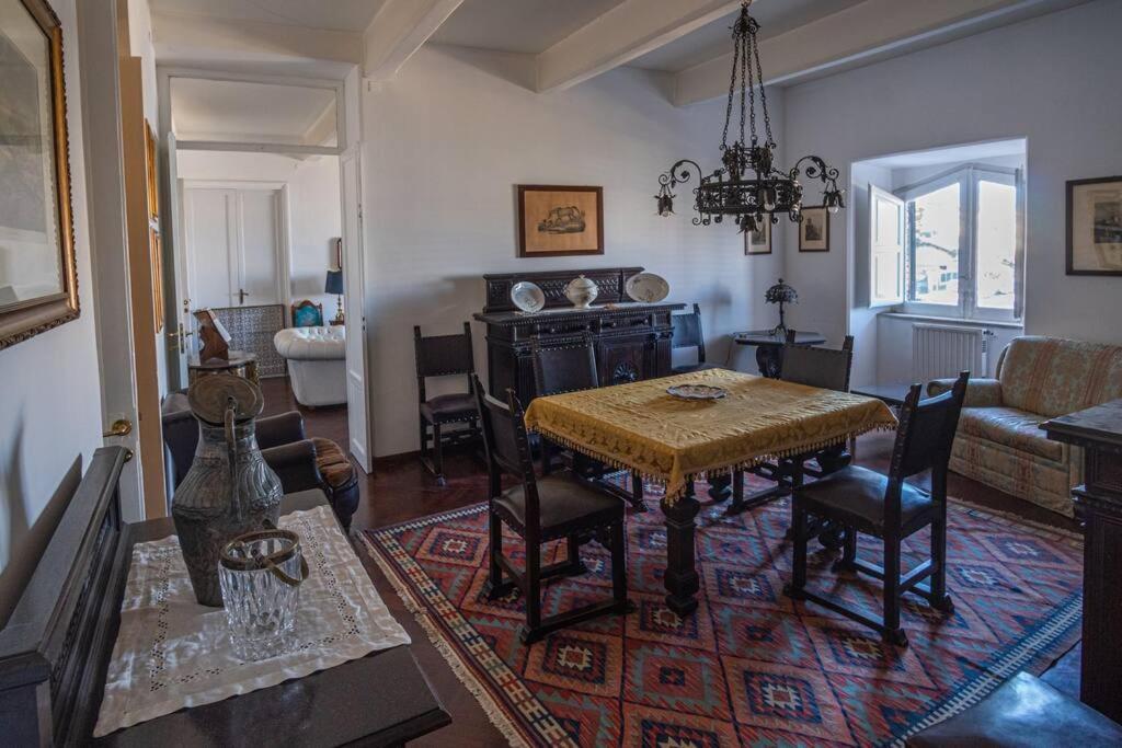 3 Bedrooms Historic Center Apartment Palermo