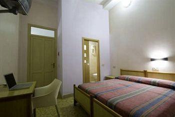 Castiglia Guest house 2*