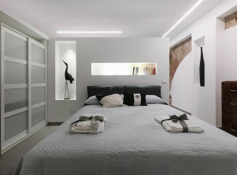 Apartment Genius Loci *