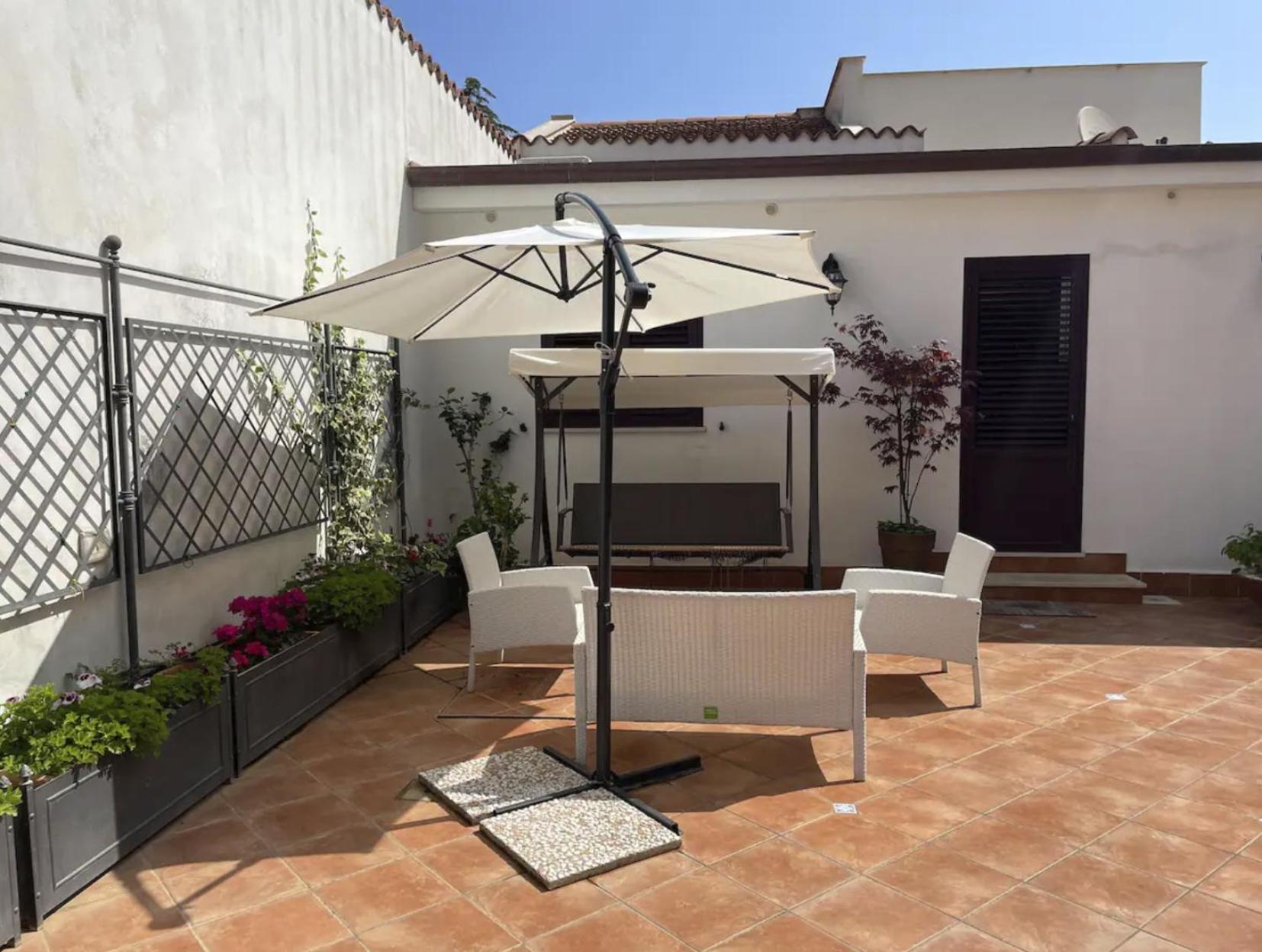 Apartment Delle Magnolie Quite Place Next To The Sea