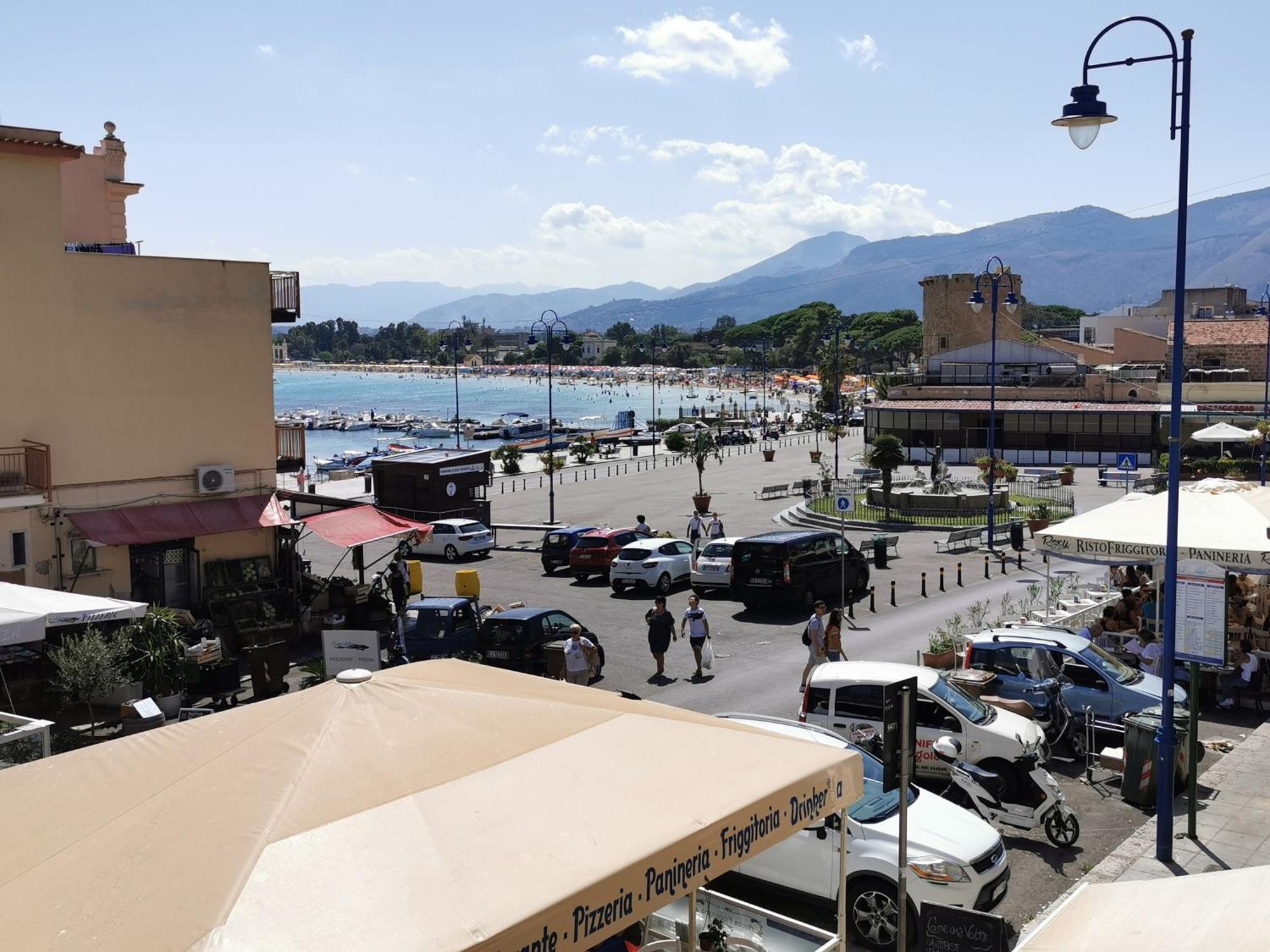 Tirreno Mondello Apartment *