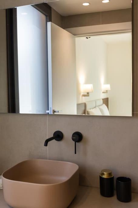 Luxury Jacuzzi Nettuno Apartment *