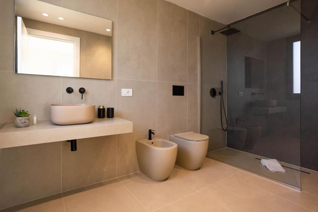 Luxury Jacuzzi Nettuno Apartment