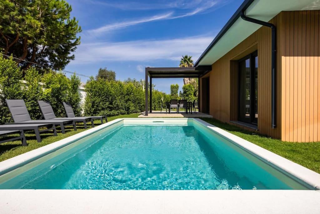 Luxury Jacuzzi Atena Apartment