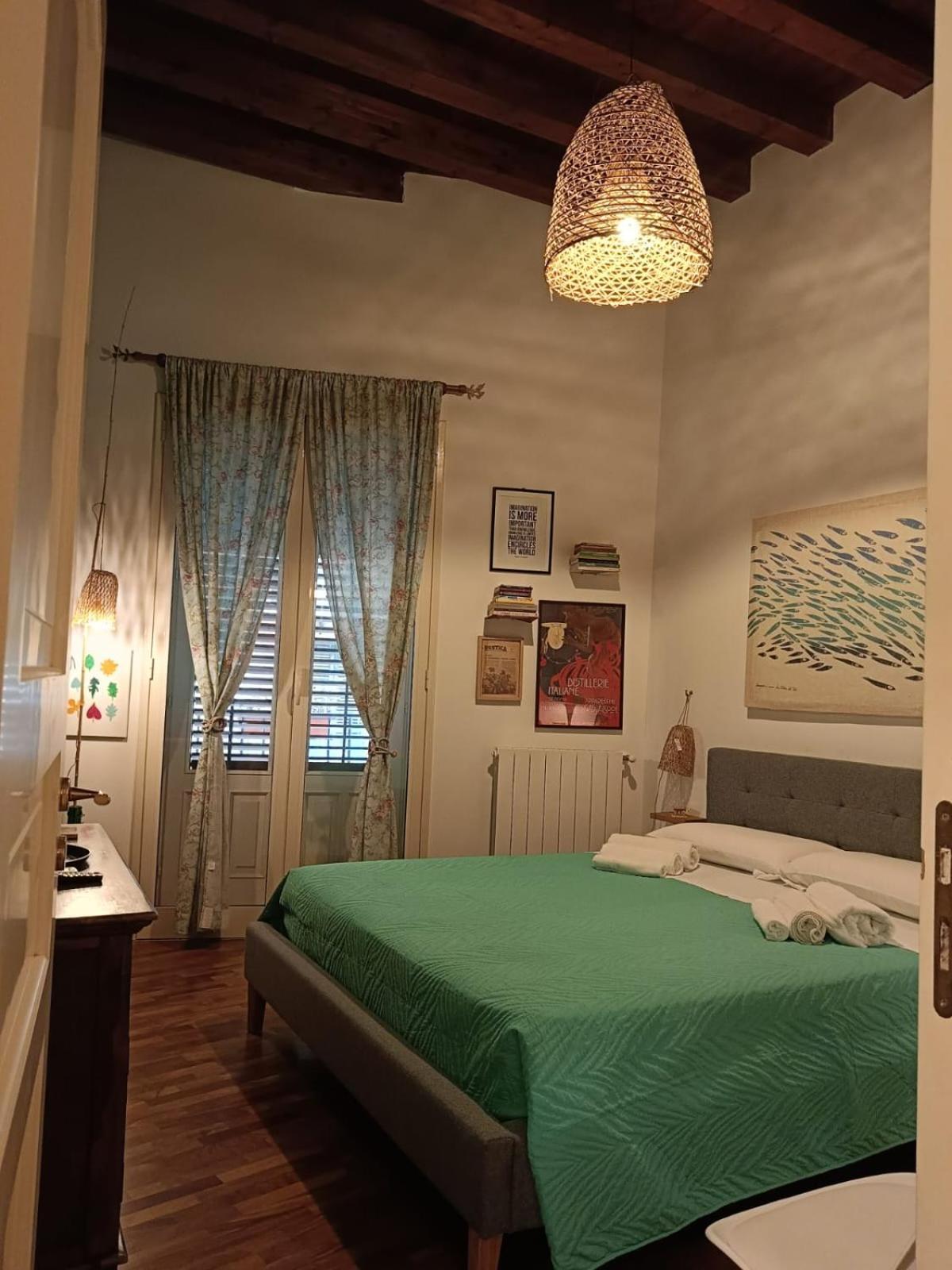 Apartment We # Are Ai Cassarelli *