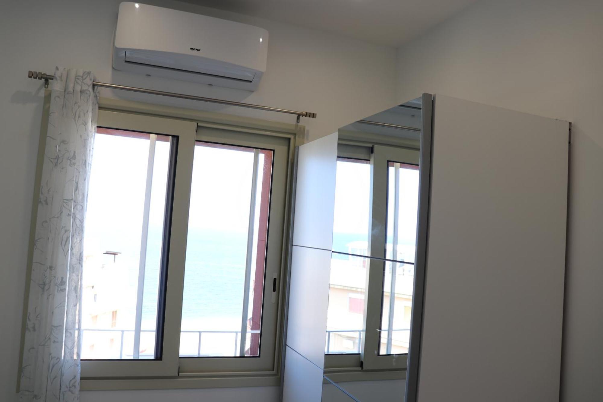 Rineddahouse Panoramico Vista Mare Con Parcheggio Privato Apartment *