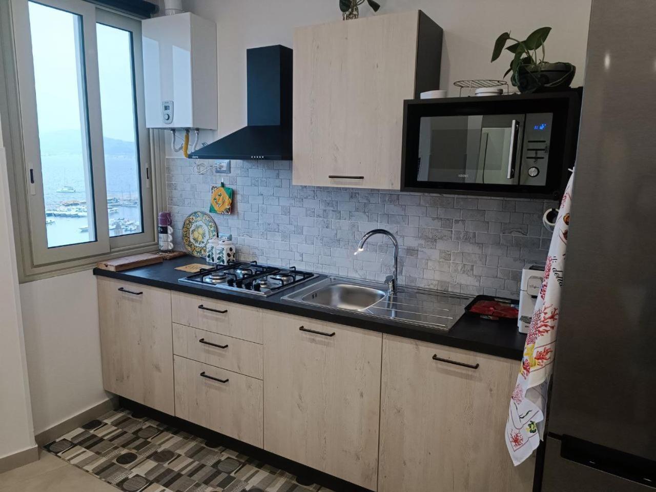 Rineddahouse Panoramico Vista Mare Con Parcheggio Privato Apartment Palermo