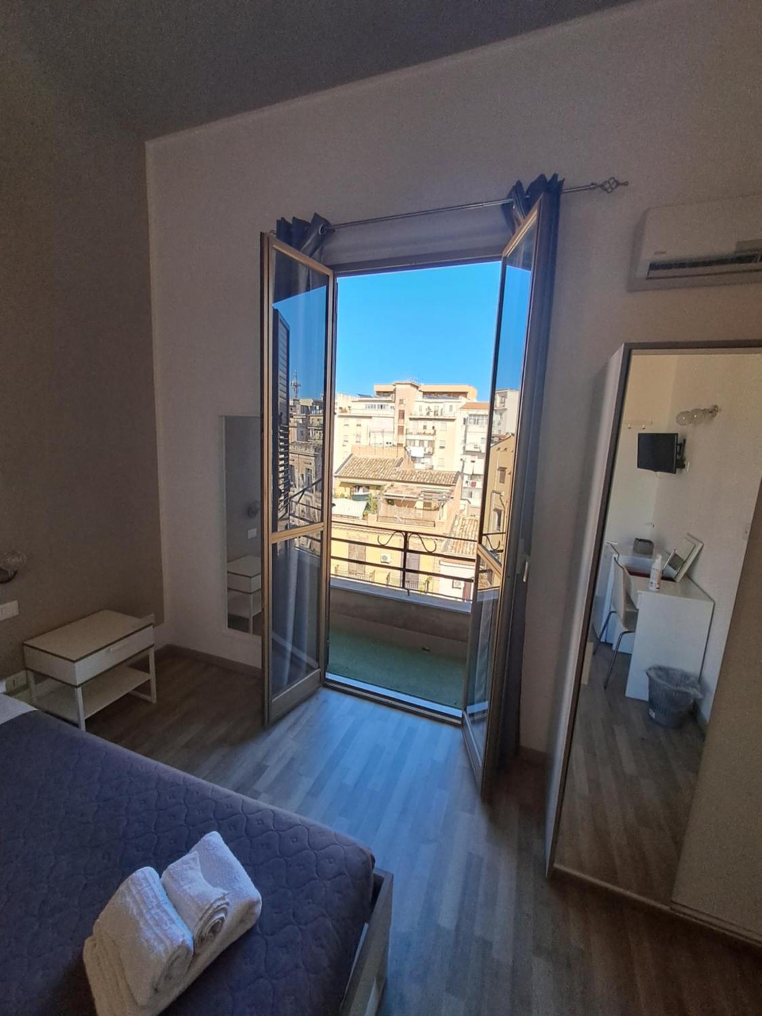 Bedroom La Stazione Bed & Breakfast Palermo