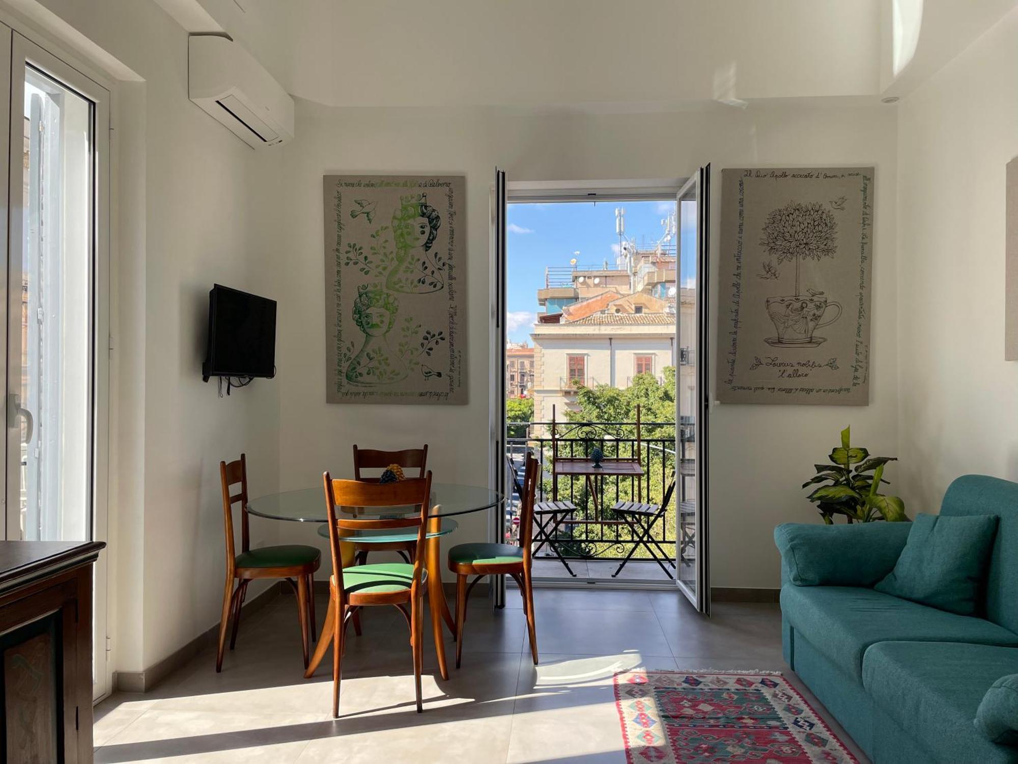 Orlando_a Center Sicilian Treat Apartment *