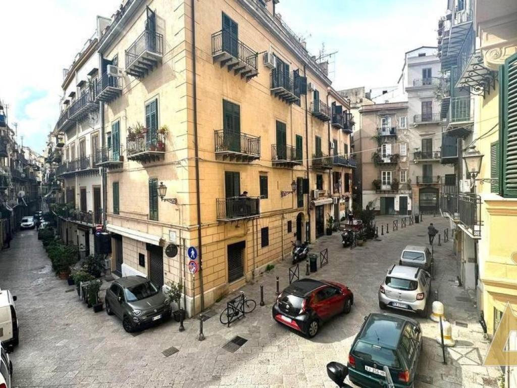 Apartamento Nel Centro Storico Di - Via Meli's House Palermo