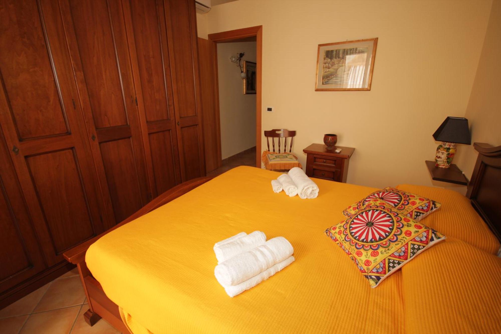Albergheria House In The Old Town Apartment