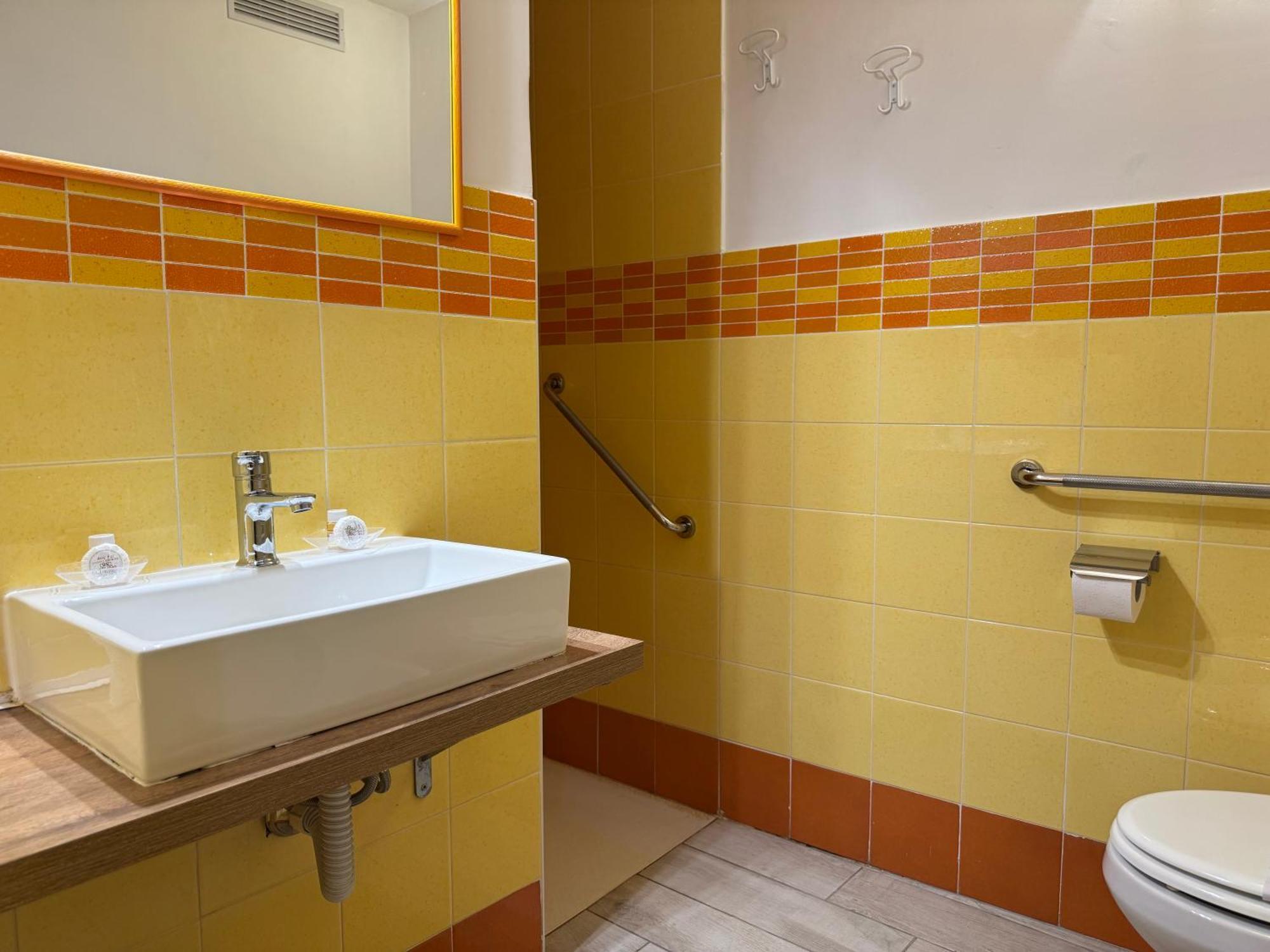 Orange Lemon Center Apartment Palermo