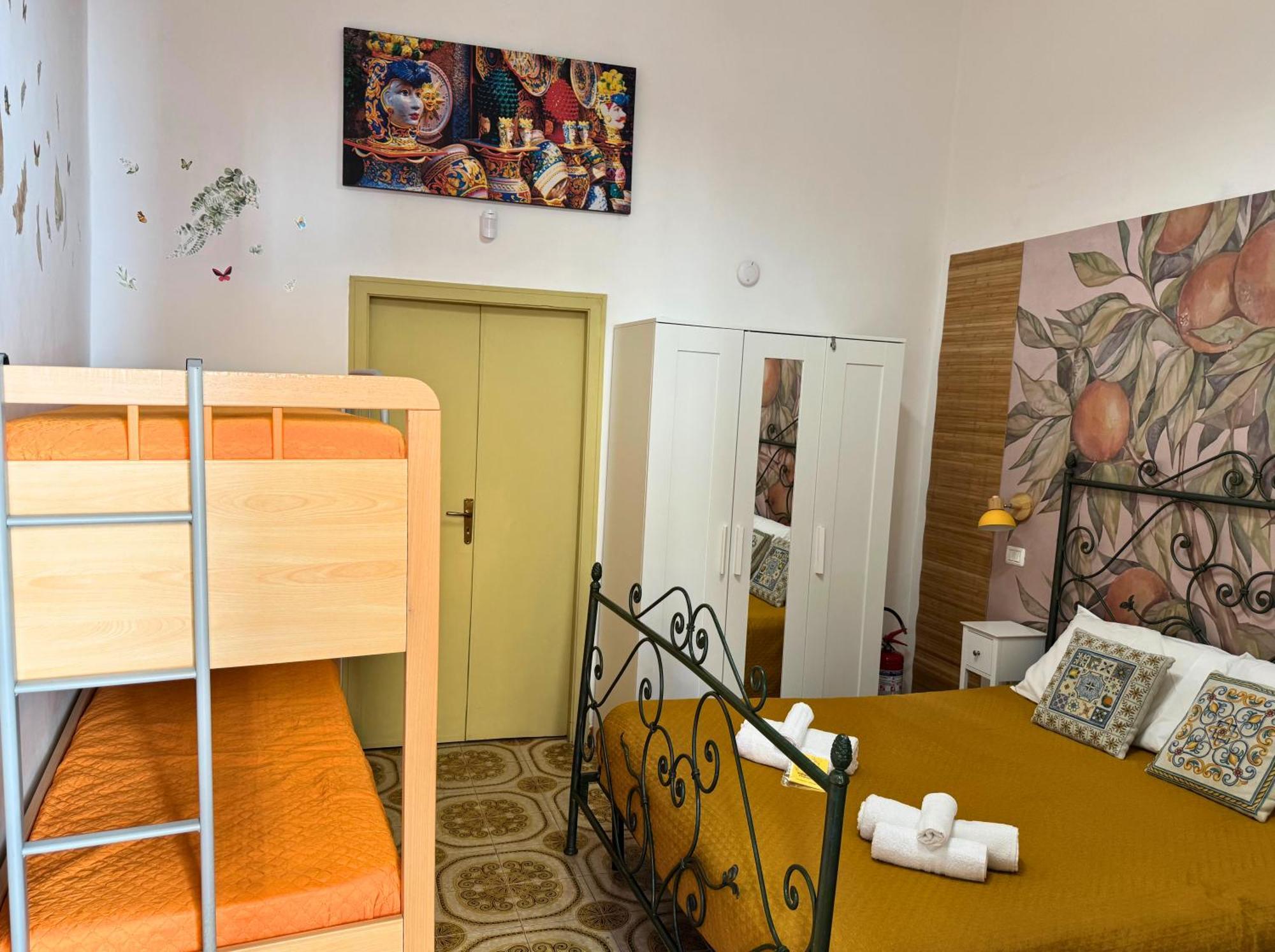 Orange Lemon Center Apartment