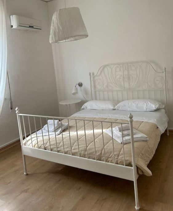 Marea Mondello Villa Palermo