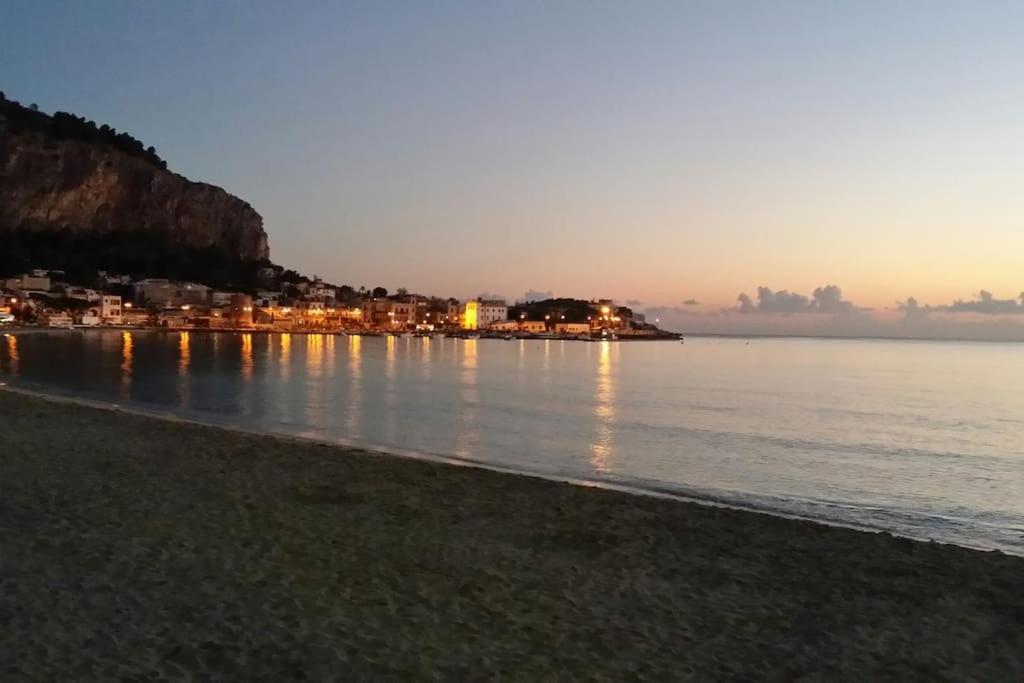 Apartment Bright In Mondello 350 M To The