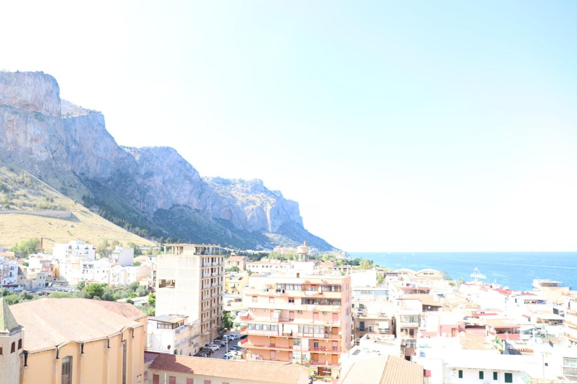 Apartment Rineddahouse Panoramico Vista Mare Con Parcheggio Privato *