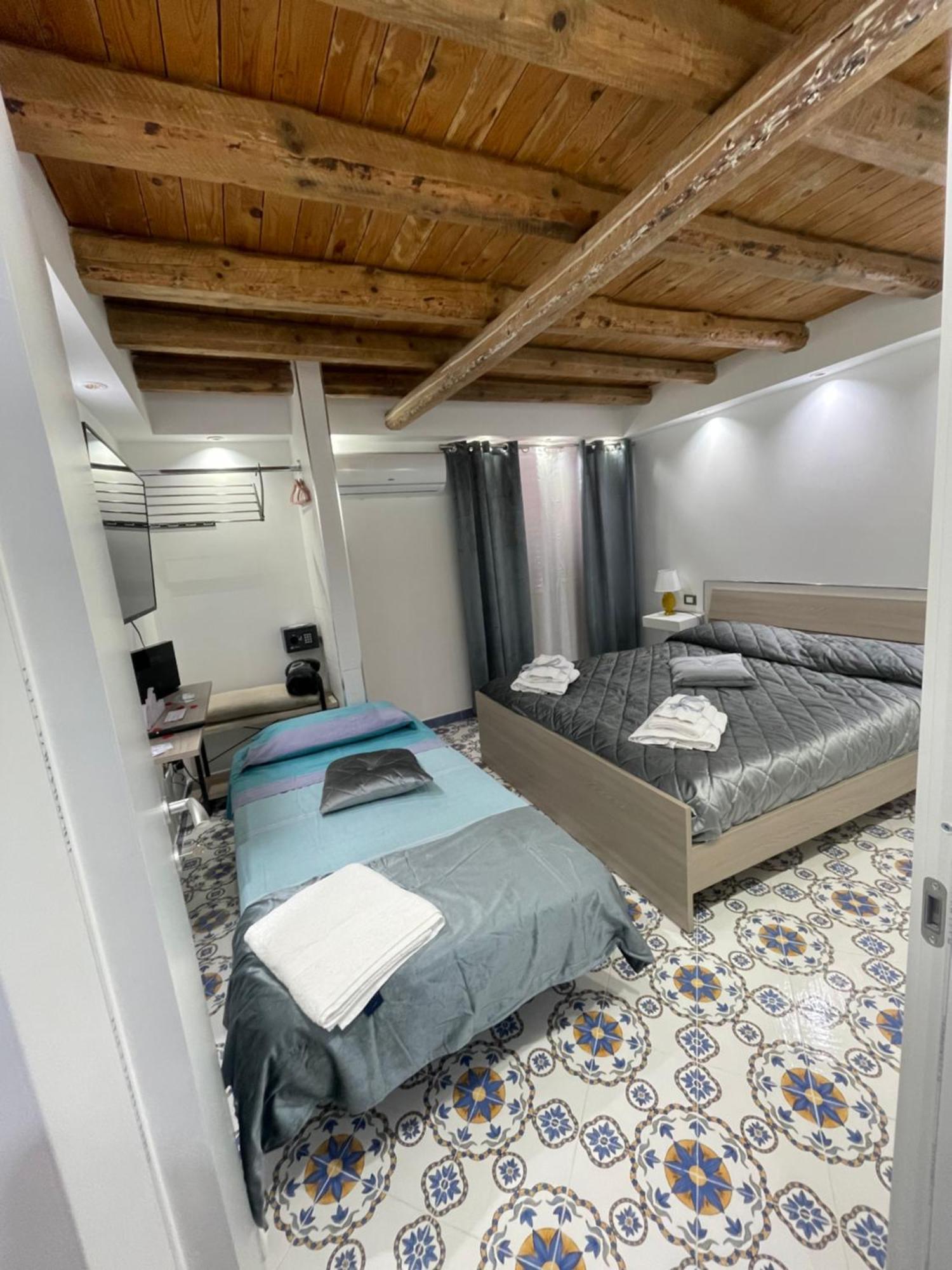 Apartment Mini Ballaro *