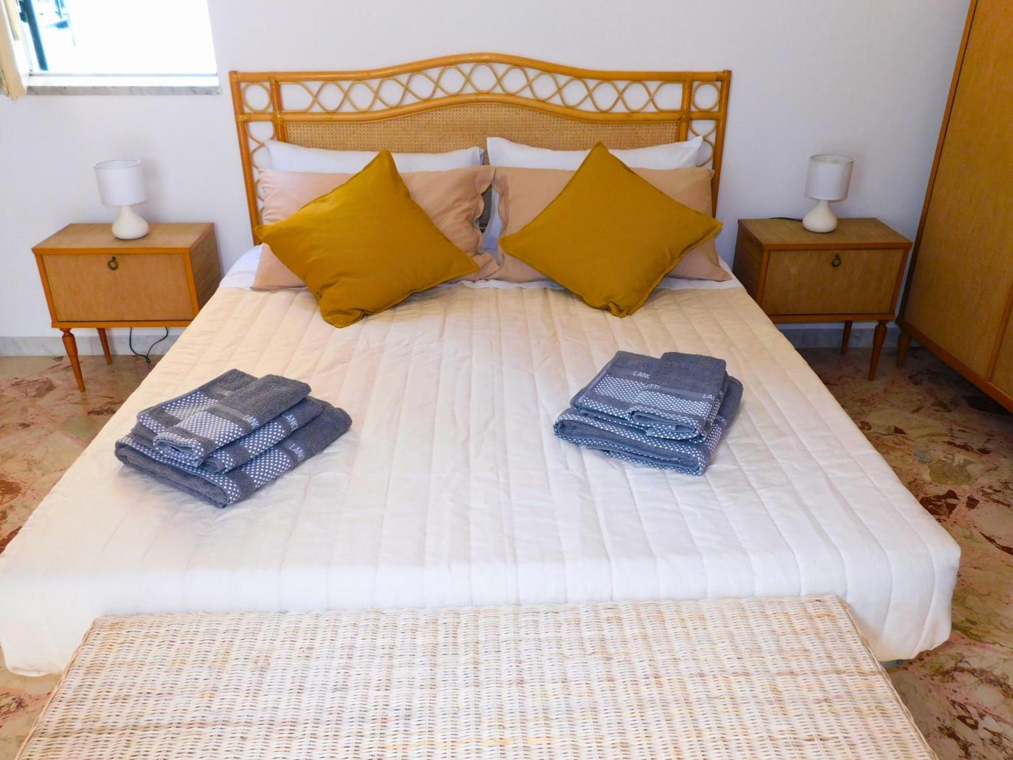 Apartment - - Sferracavallo Sul Mare Palermo