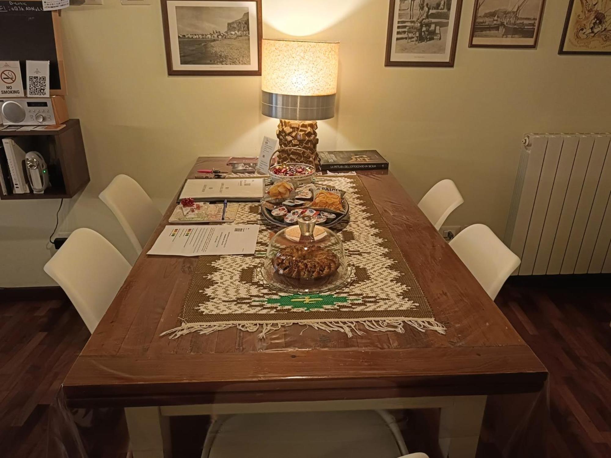Apartment We # Are Ai Cassarelli *