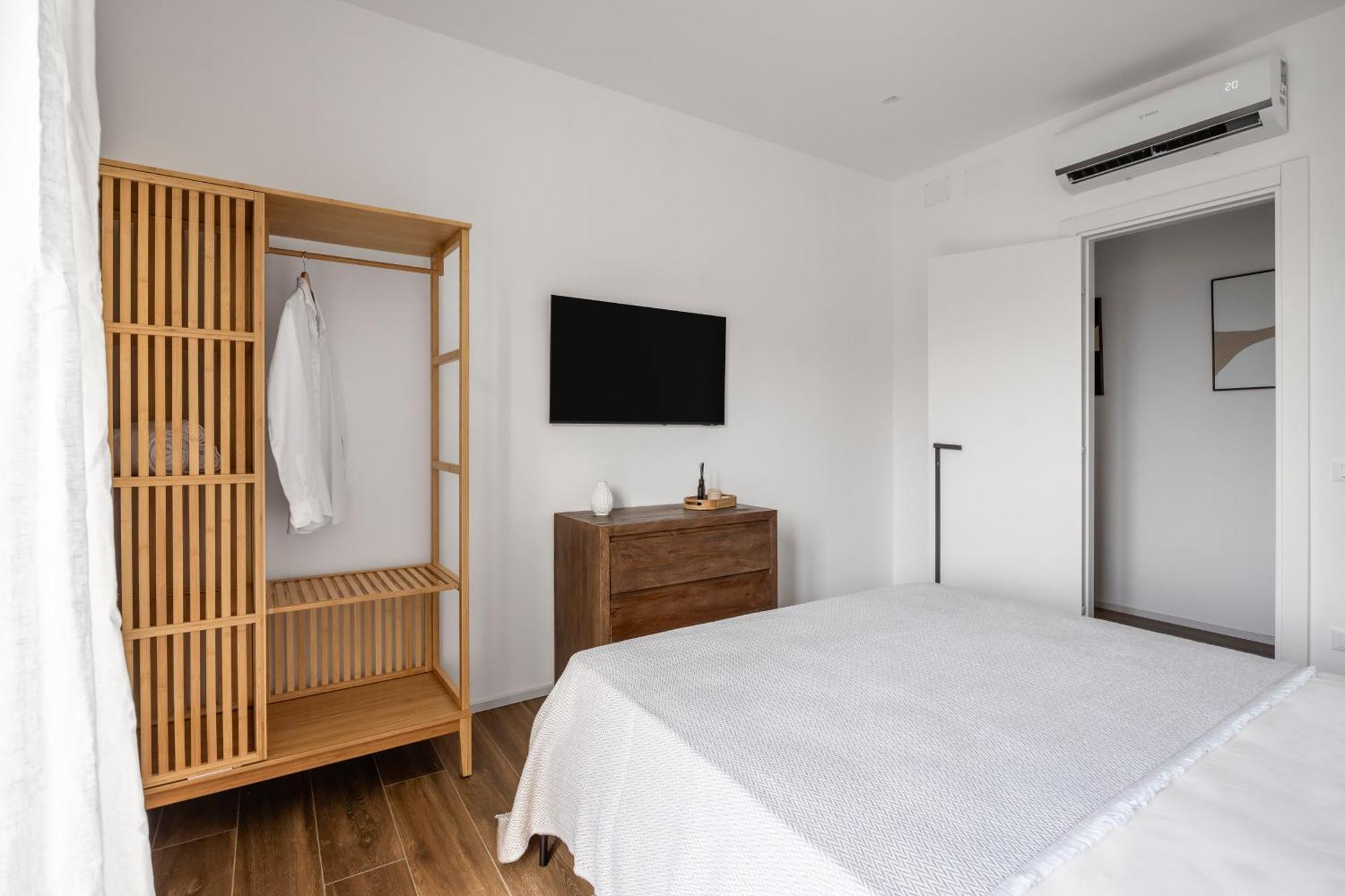 Athena Luxury