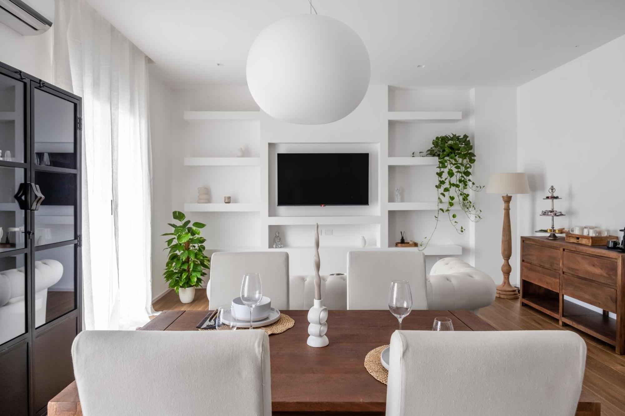 Athena Luxury Apartment