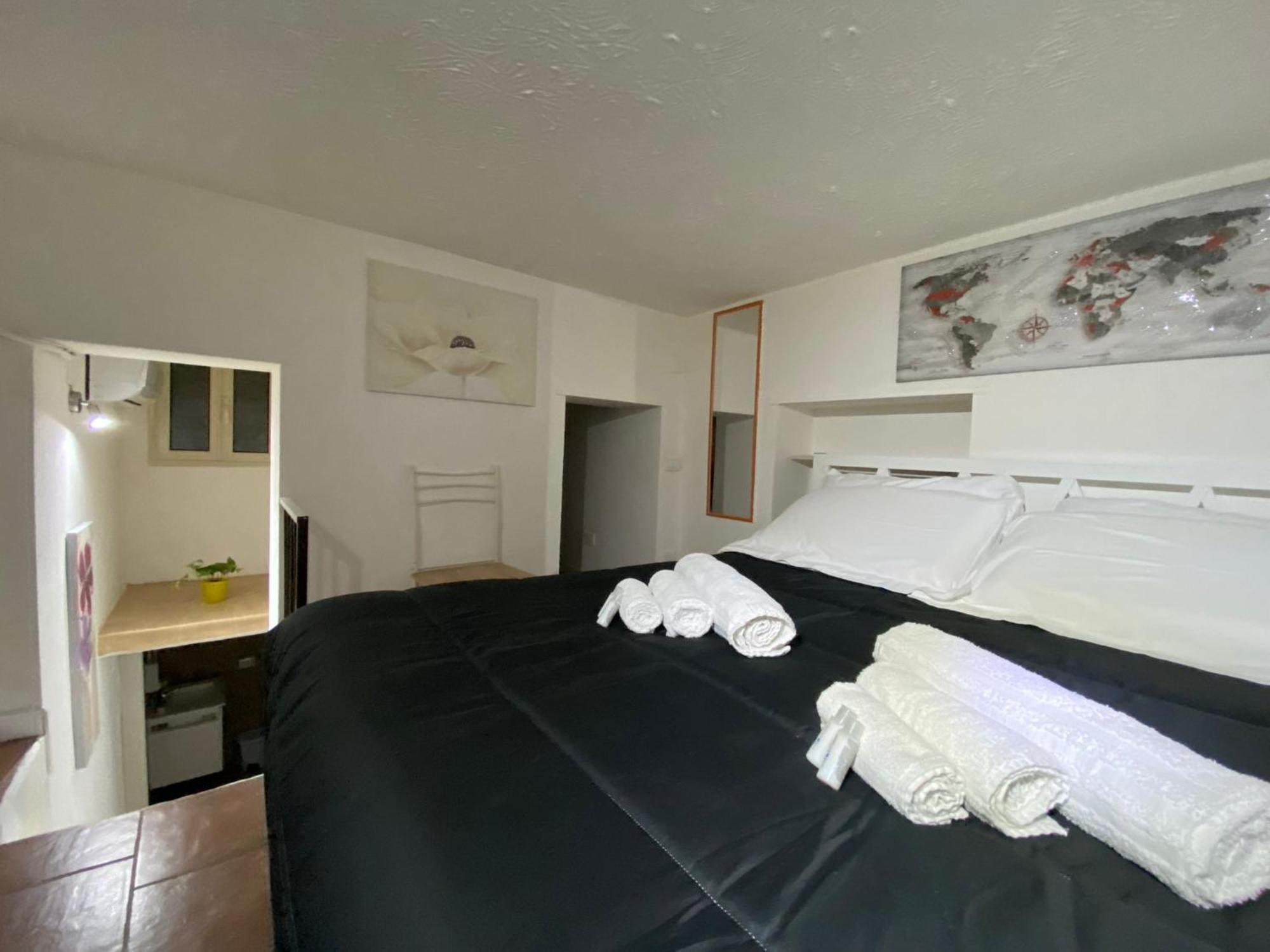Apartment Little House
