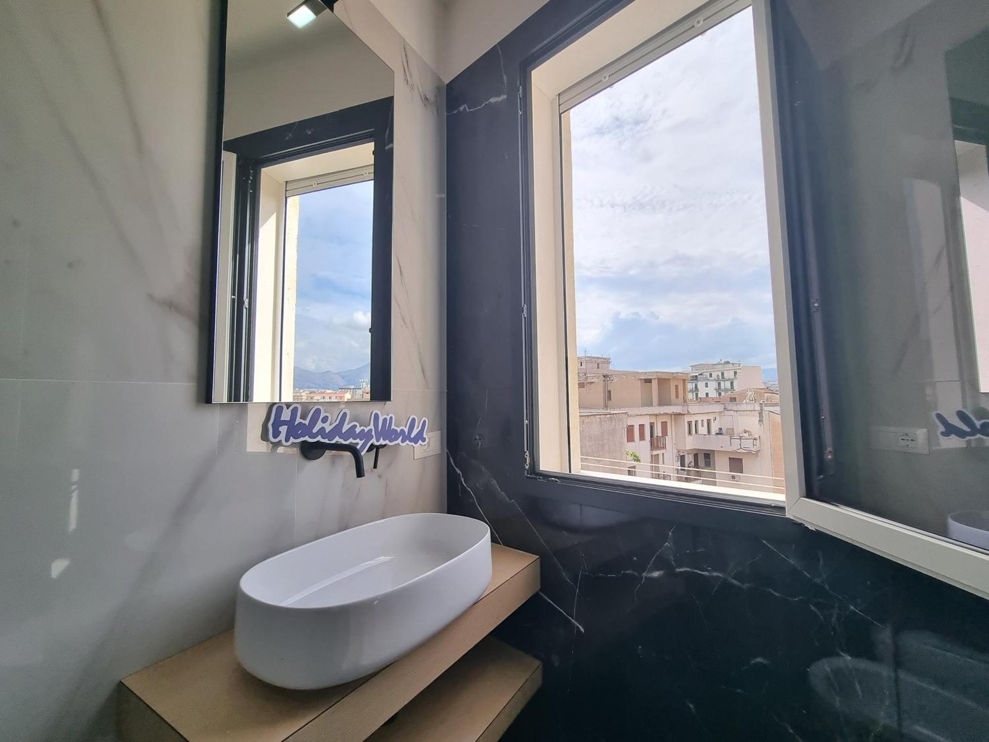 Maxela Penthouse By World *