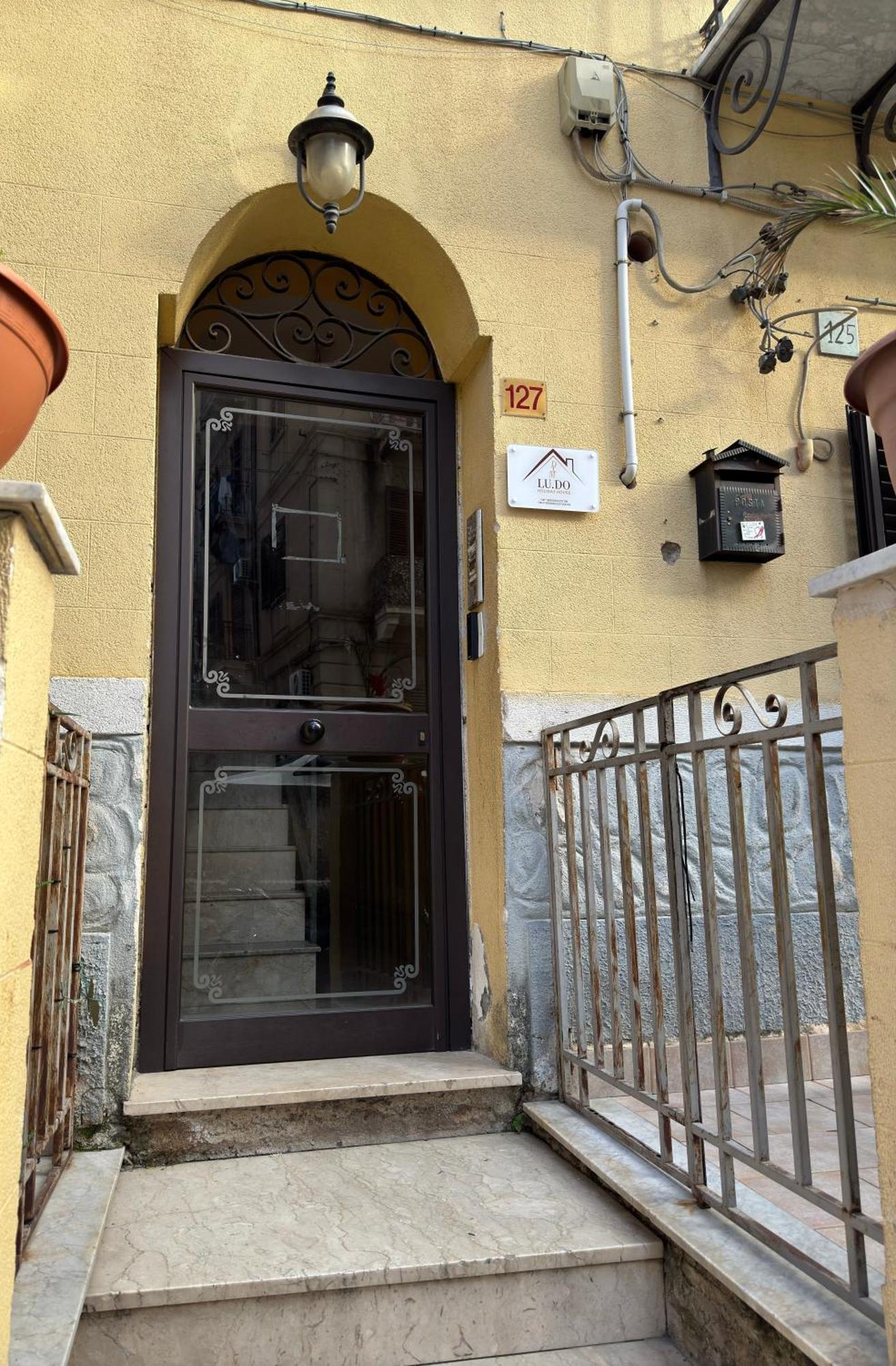Ludo House - Charming Con Patio A Due Passi Dalla Cattedrale Apartment