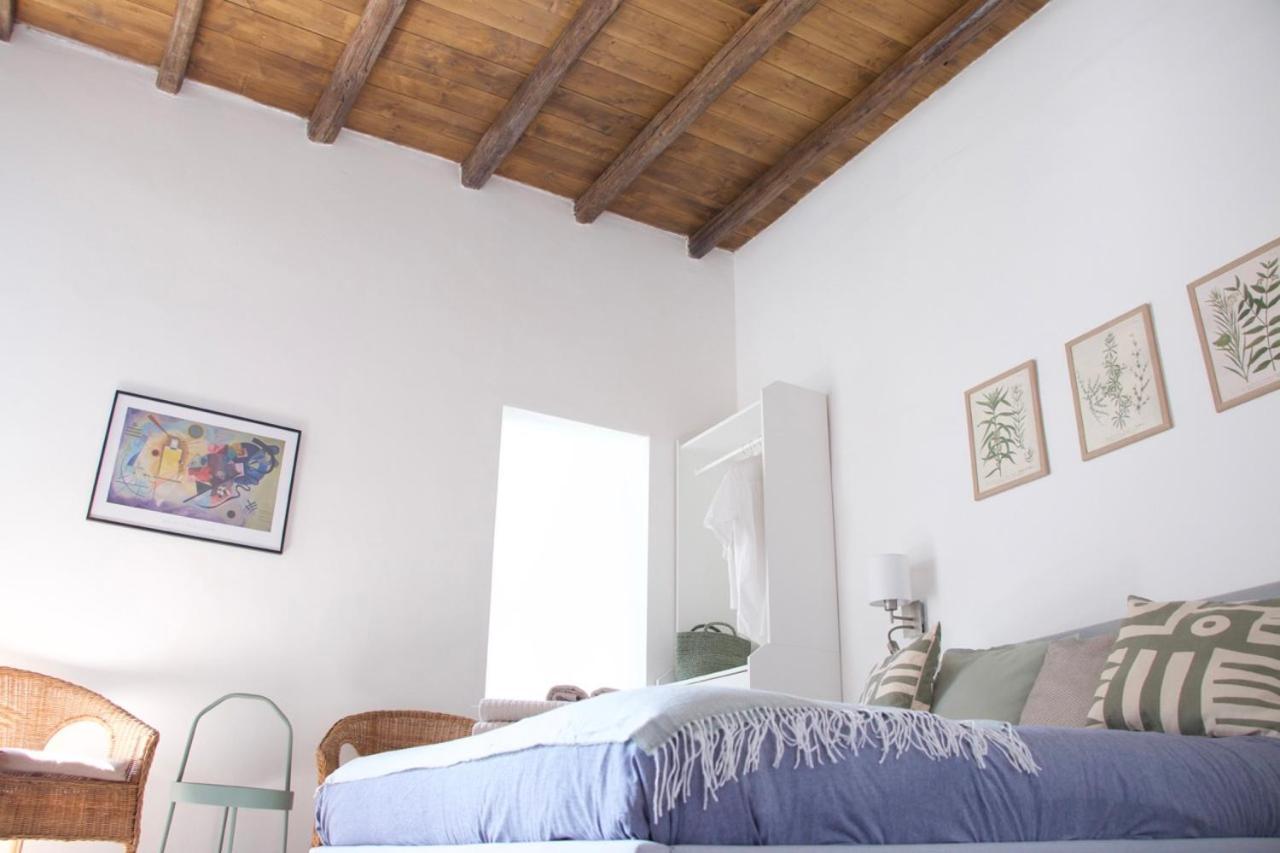 With Kitchen Balcony And Ac Apartment *