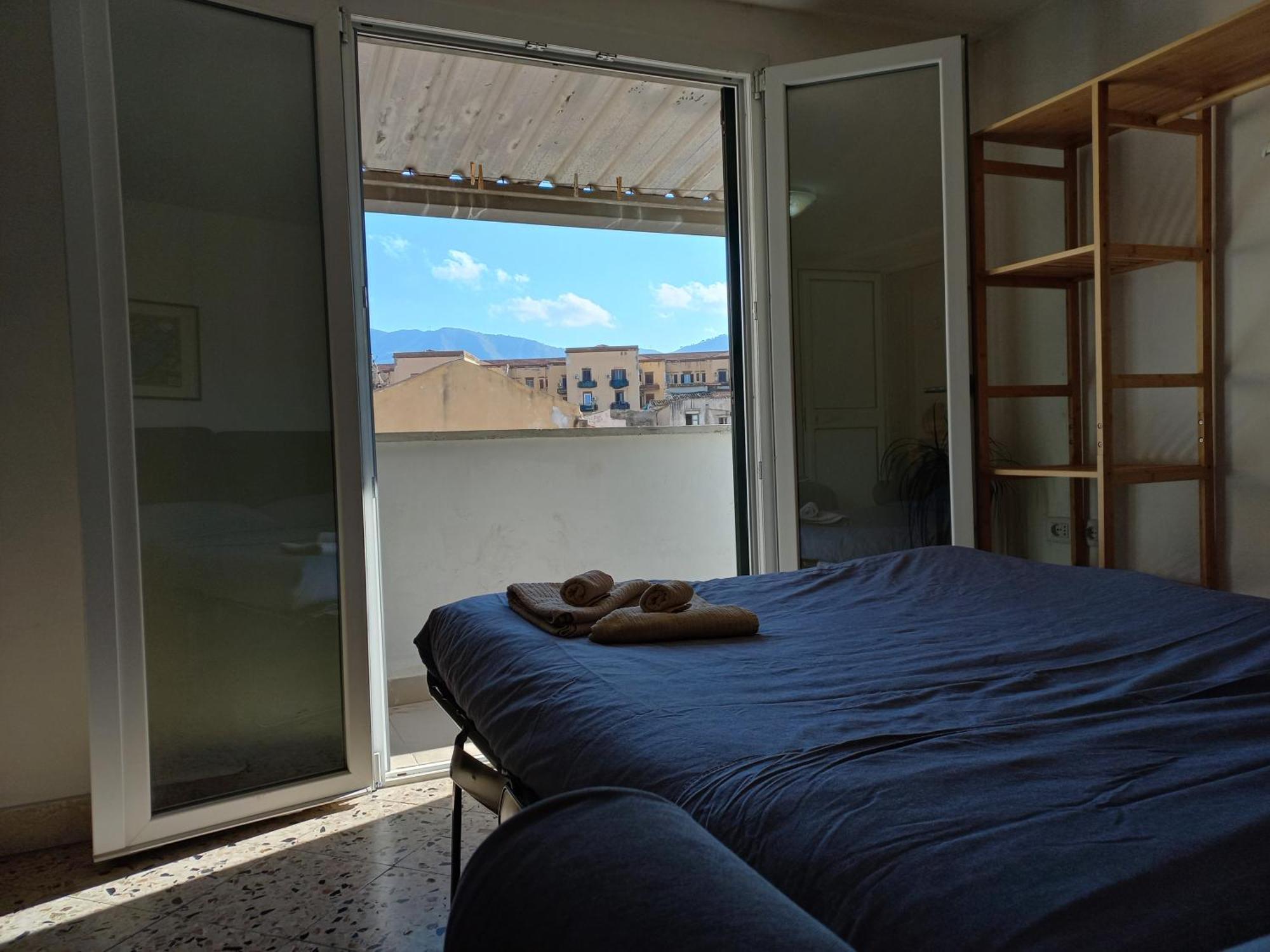 In Central With Rooftop Terrace Apartment