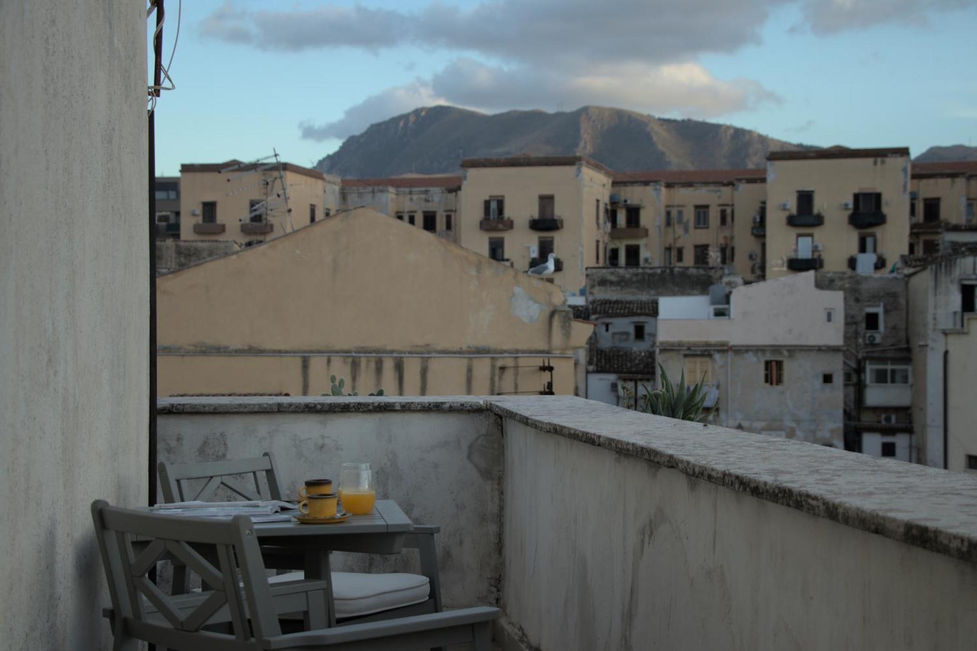 In Central With Rooftop Terrace Apartment