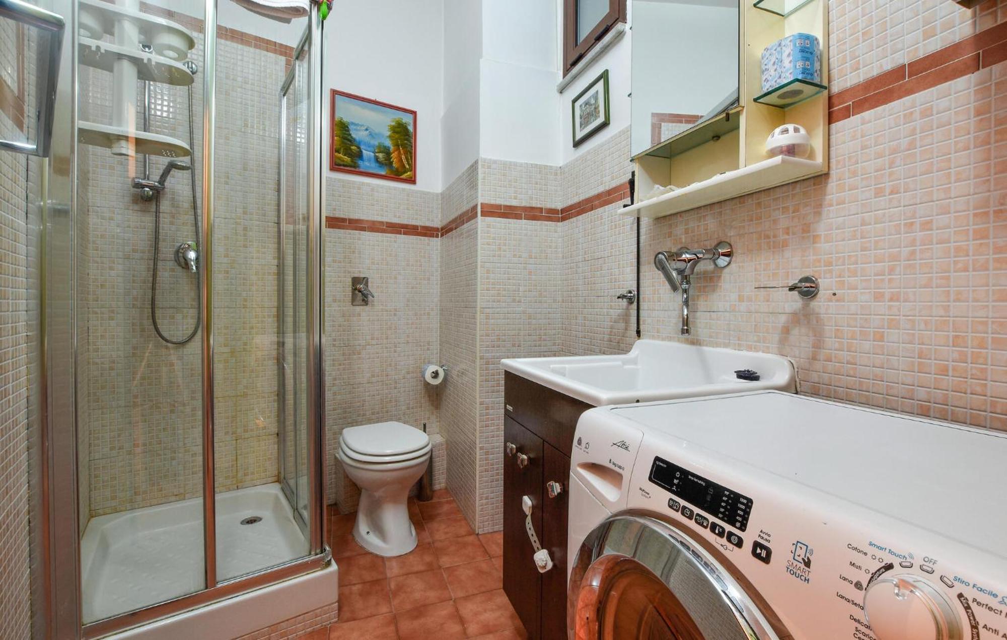 Gorgeous In With Kitchen Appartamento