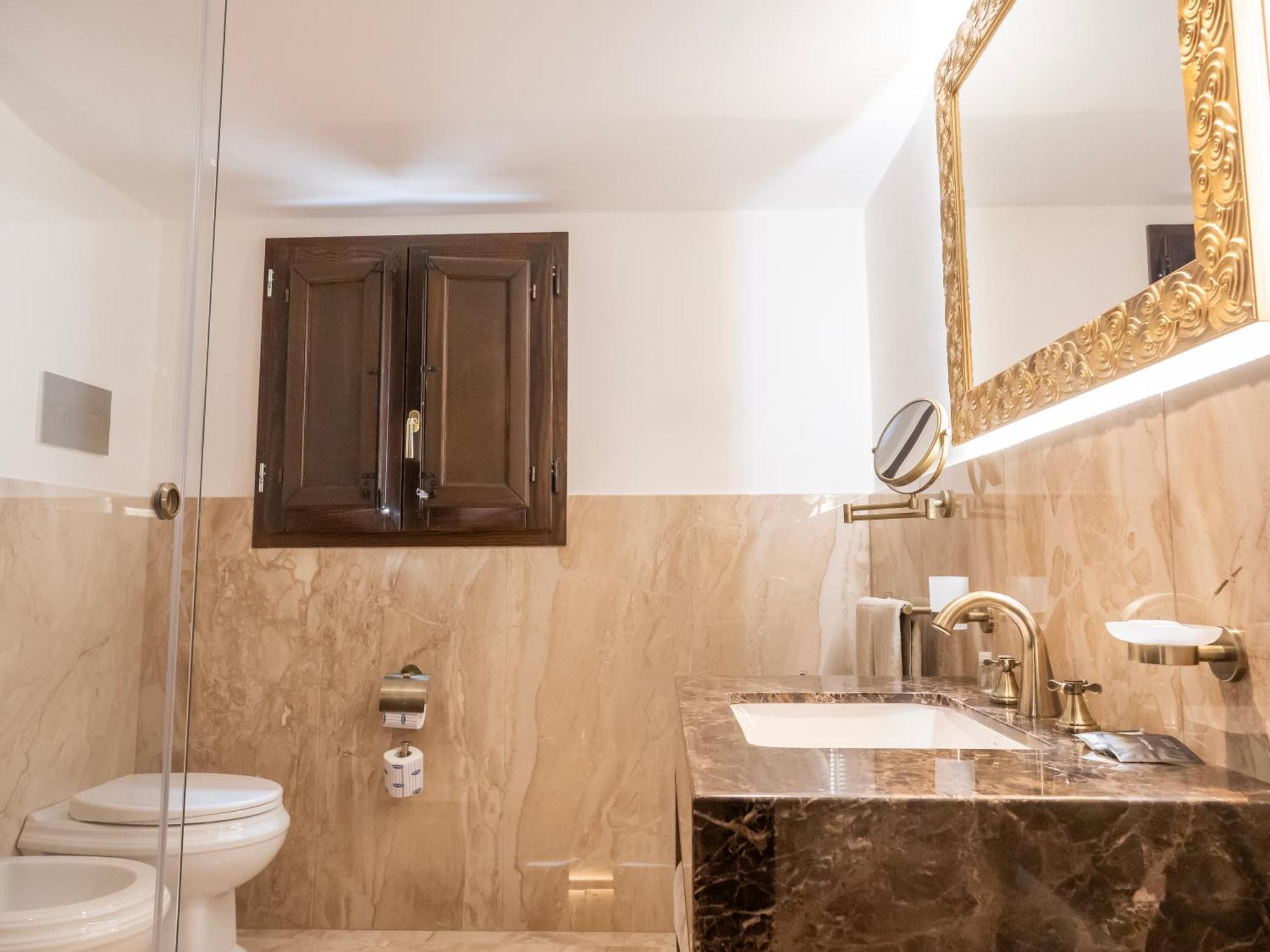 Alliata Di Pietratagliata Hotel