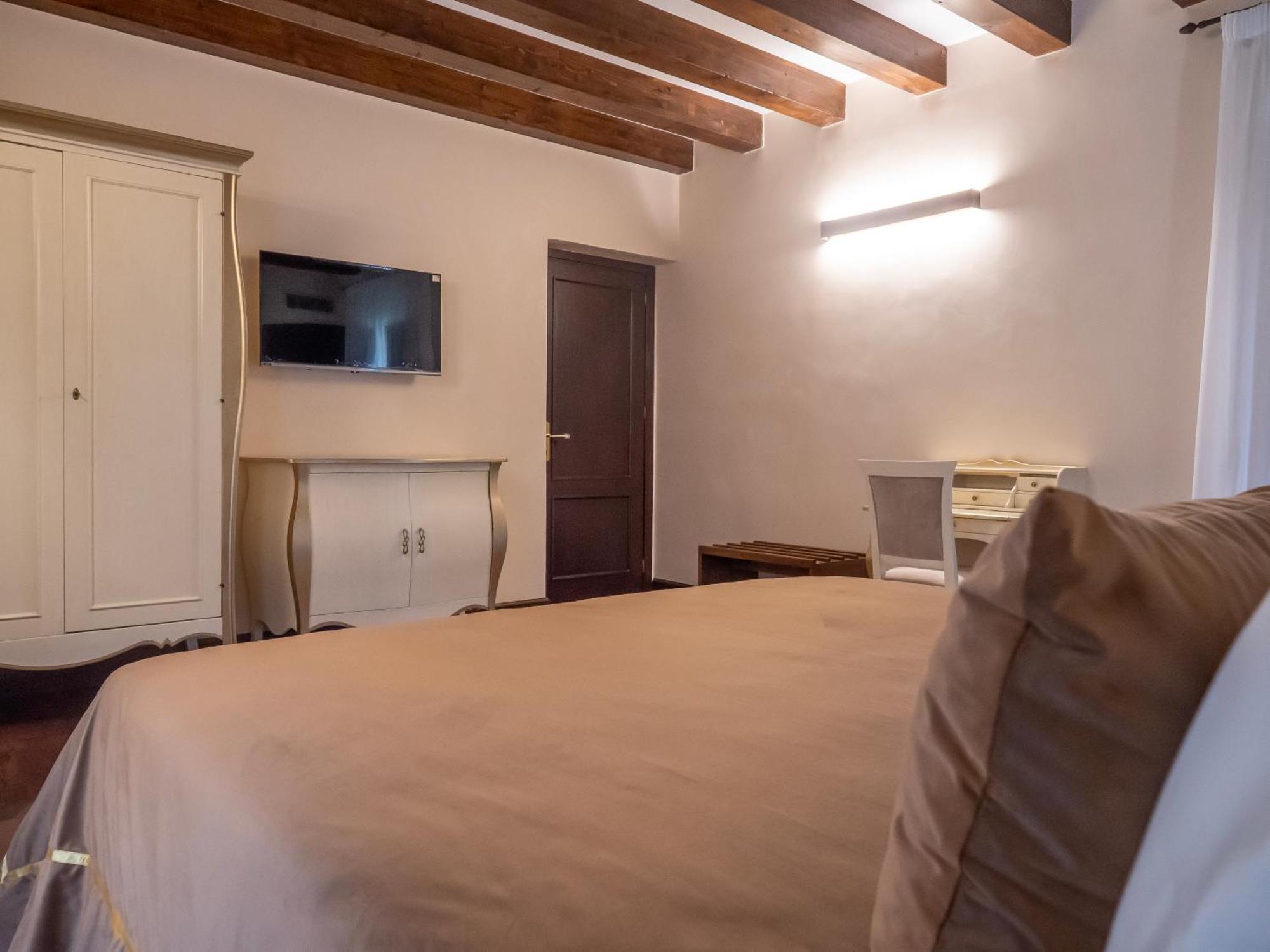 Hotel Alliata Di Pietratagliata 5*