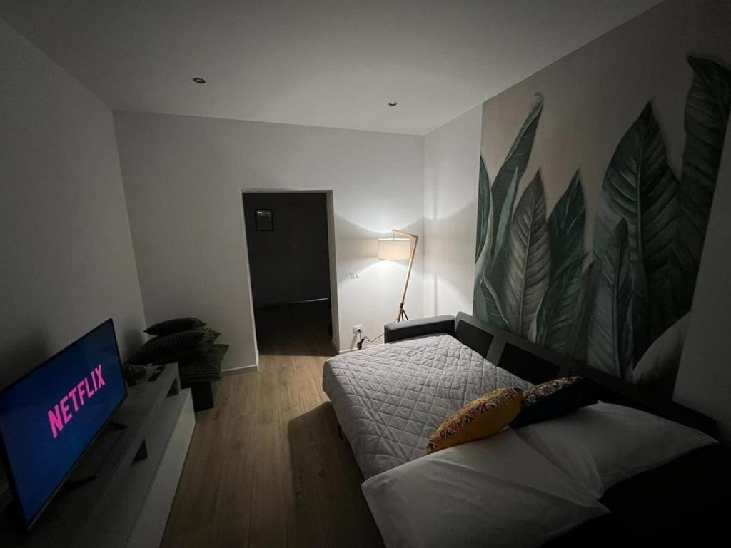 Two-room In The Heart Of