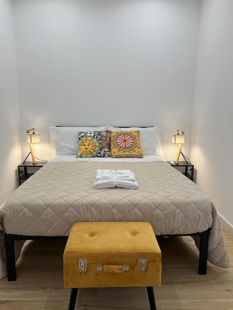 Two-room In The Heart Of * Palermo