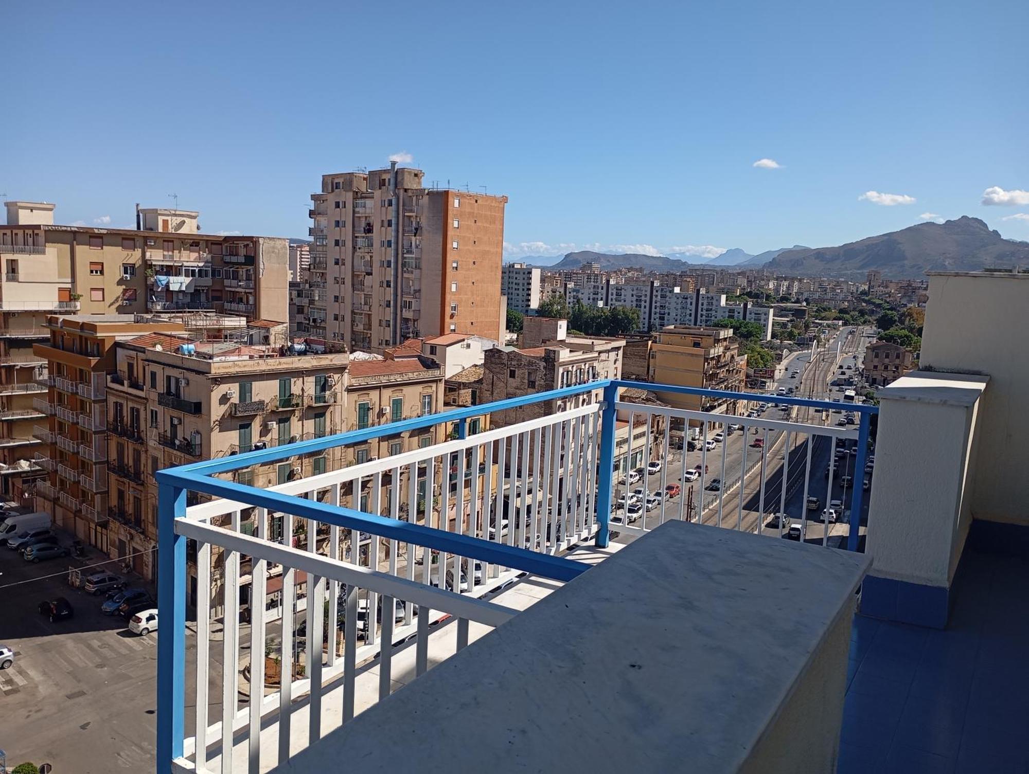 Apartment Di Nick Station *