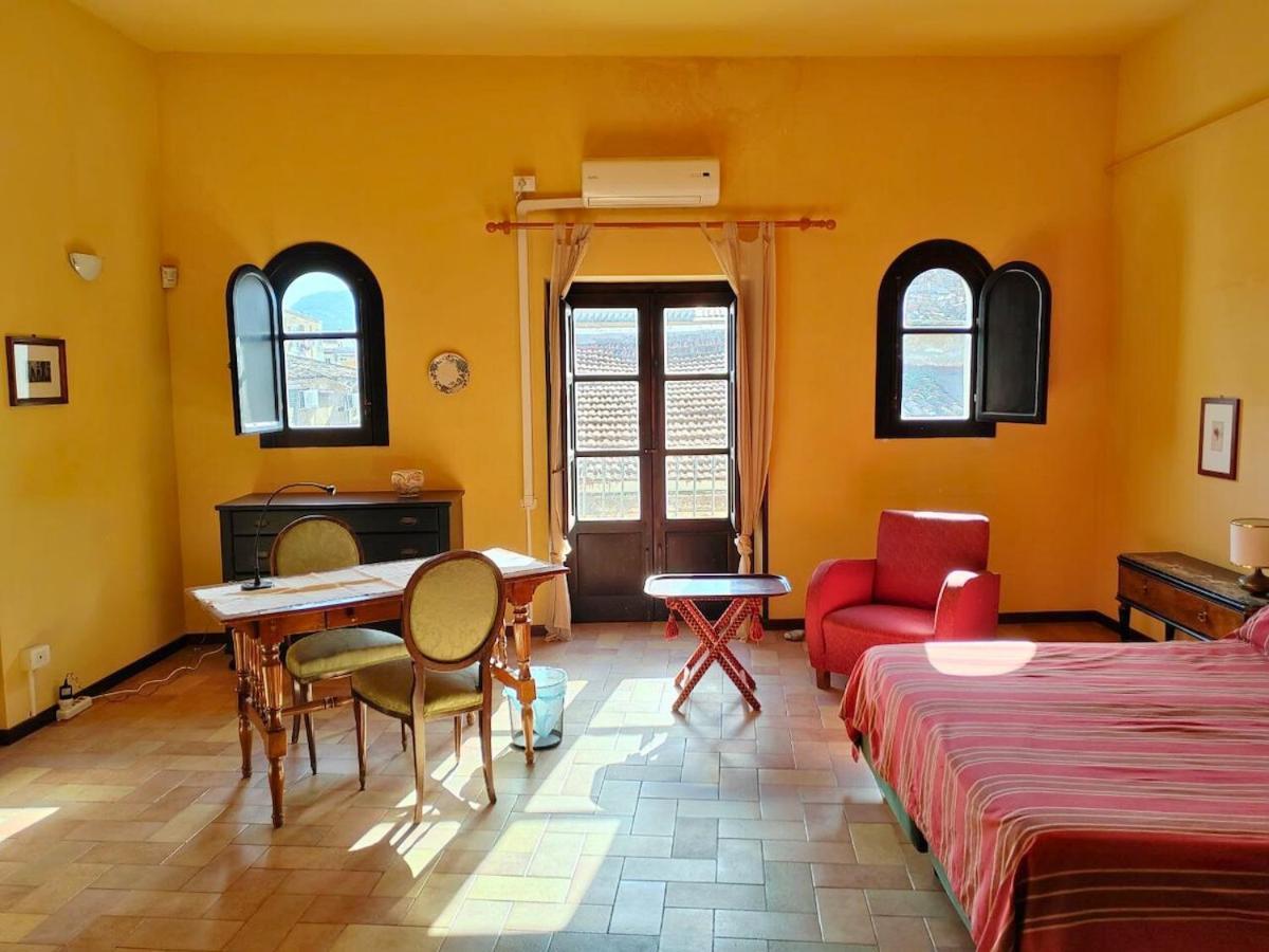 In Torre Palazzo Orioles * Palermo