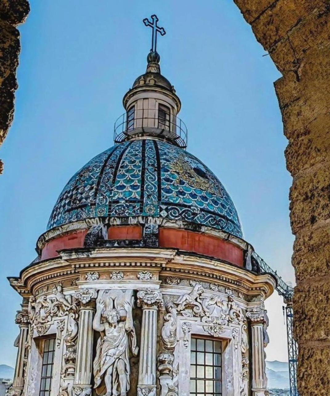 Donna Isabella A Ballaro Appartamento *