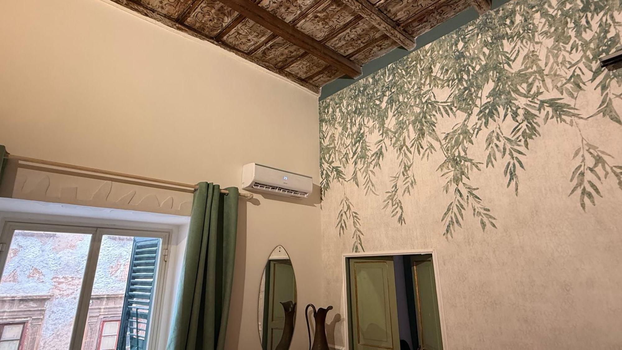 Donna Isabella A Ballaro Appartamento *