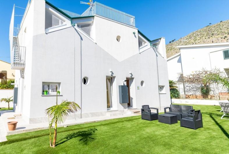 3b Mondello Apartment *