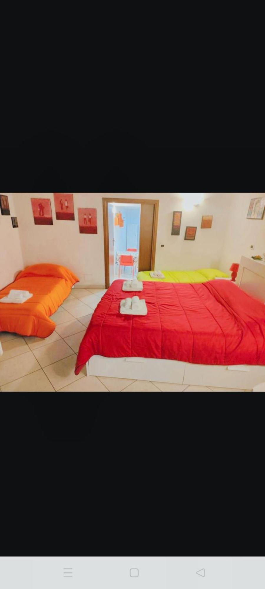 Charming In With Parking Included 48 M²