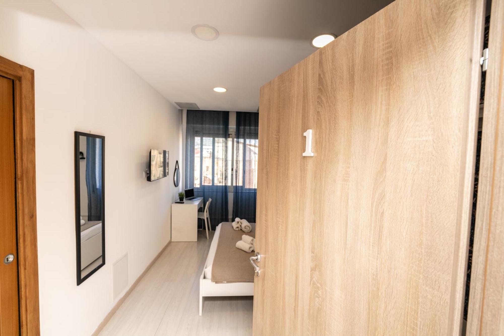 Central 128l Guest house